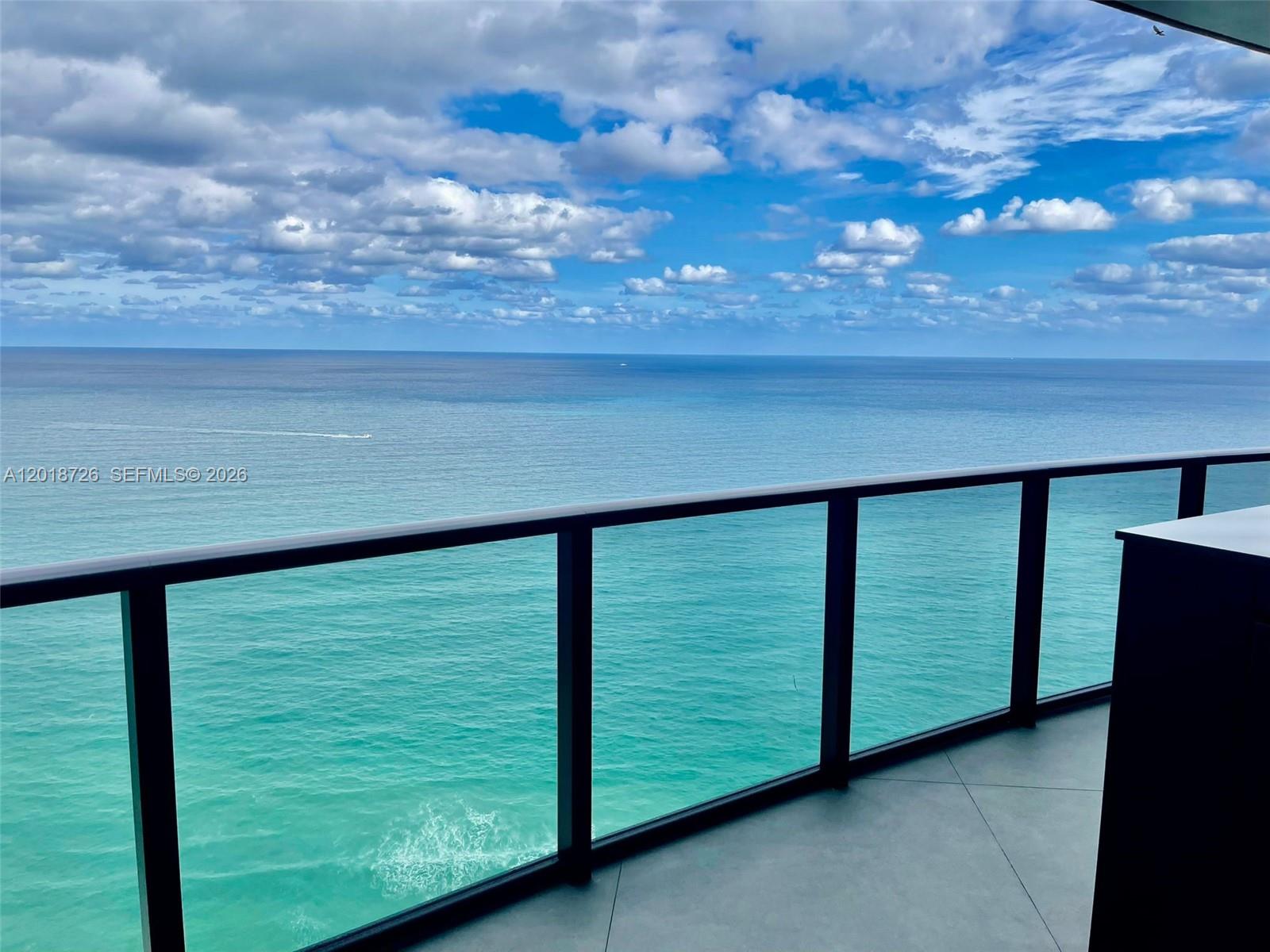 18555 COLLINS AVENUE COND - Residential