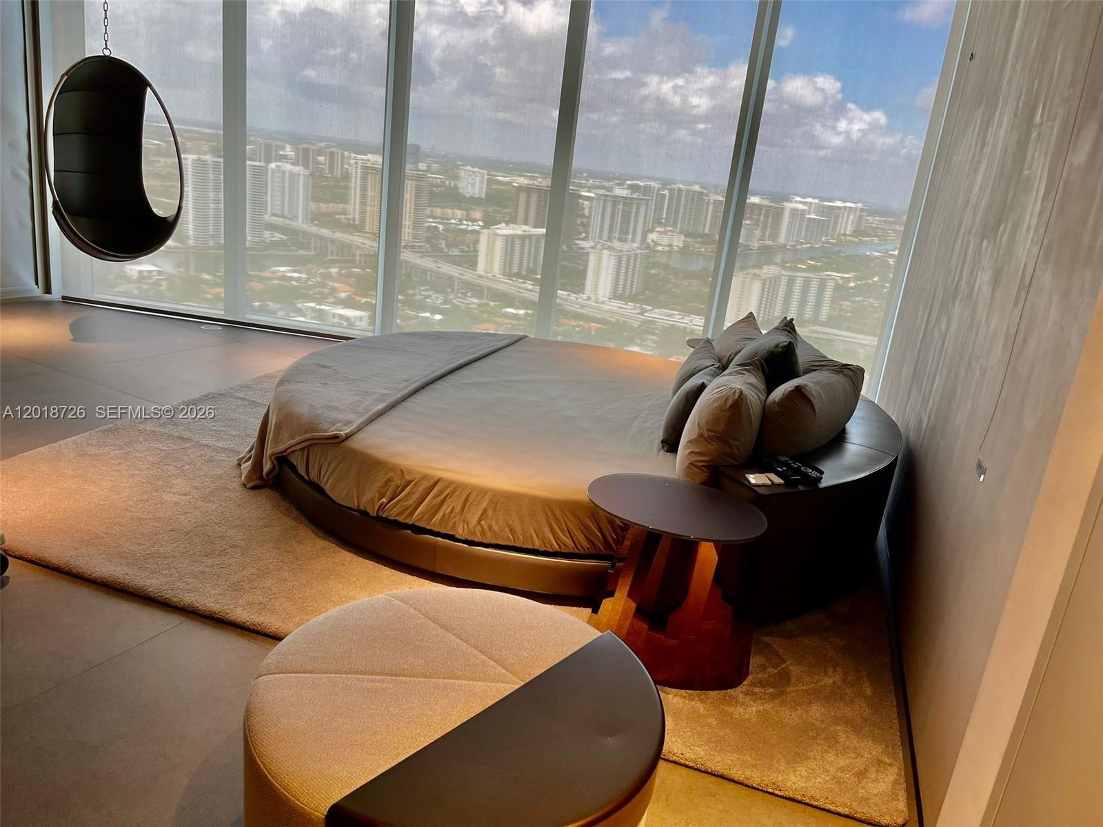 18555 COLLINS AVENUE COND - Residential