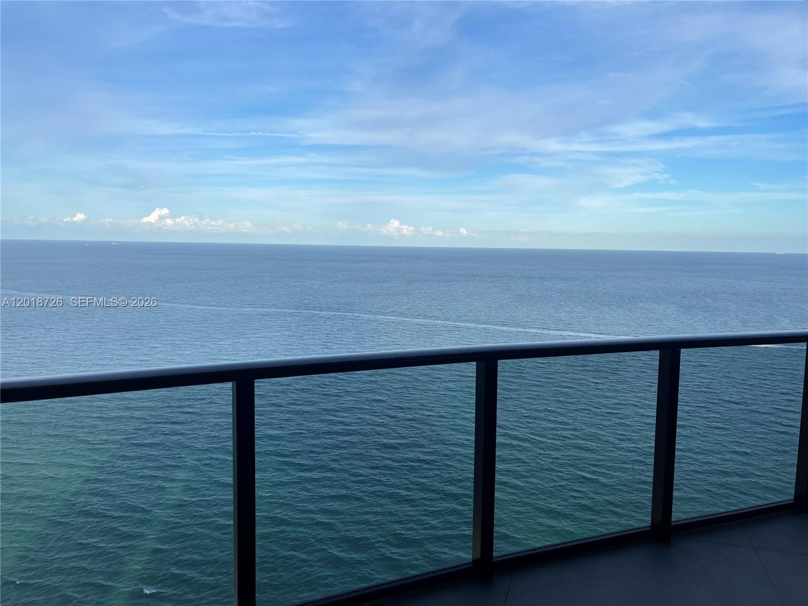 18555 COLLINS AVENUE COND - Residential