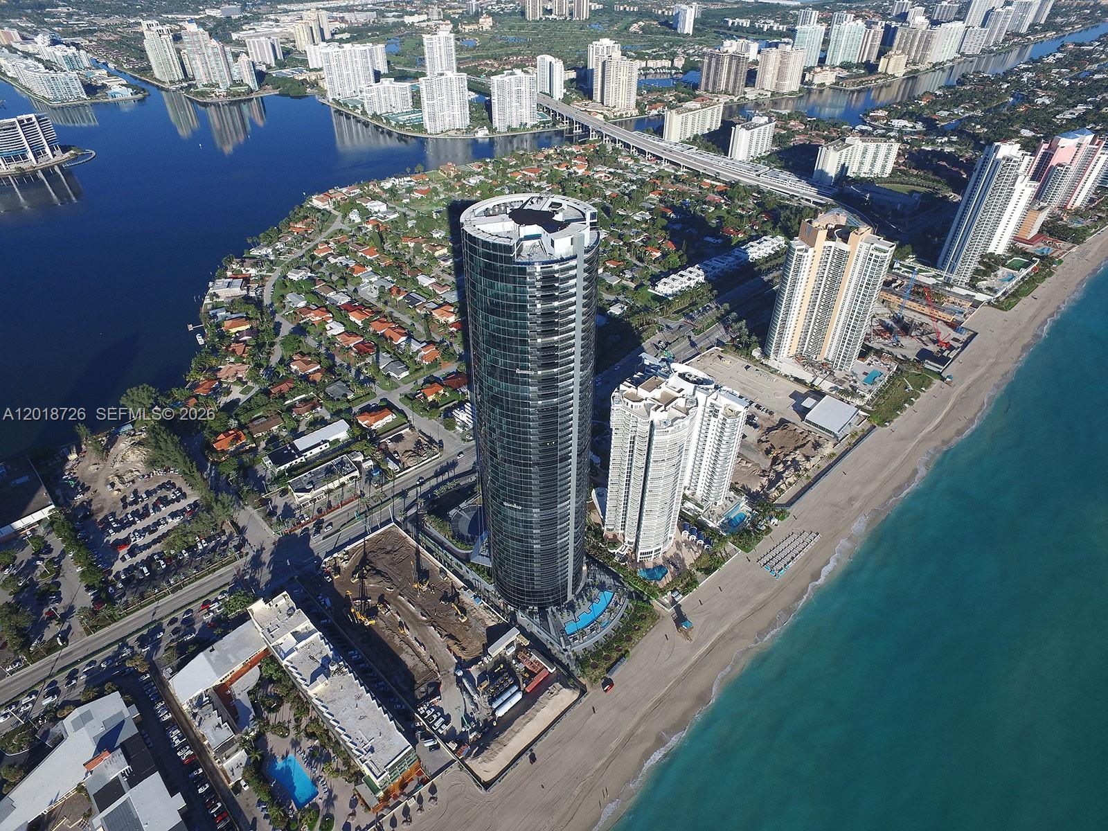 18555 COLLINS AVENUE COND - Residential