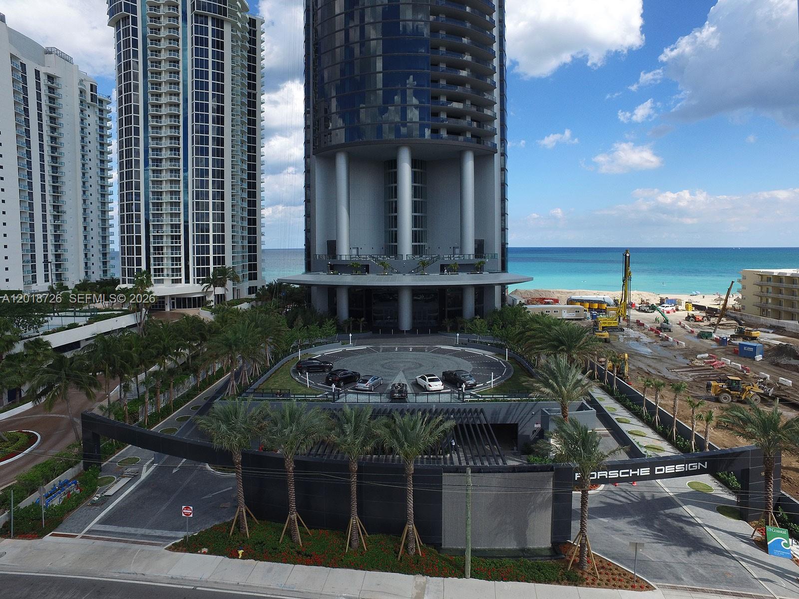 18555 COLLINS AVENUE COND - Residential