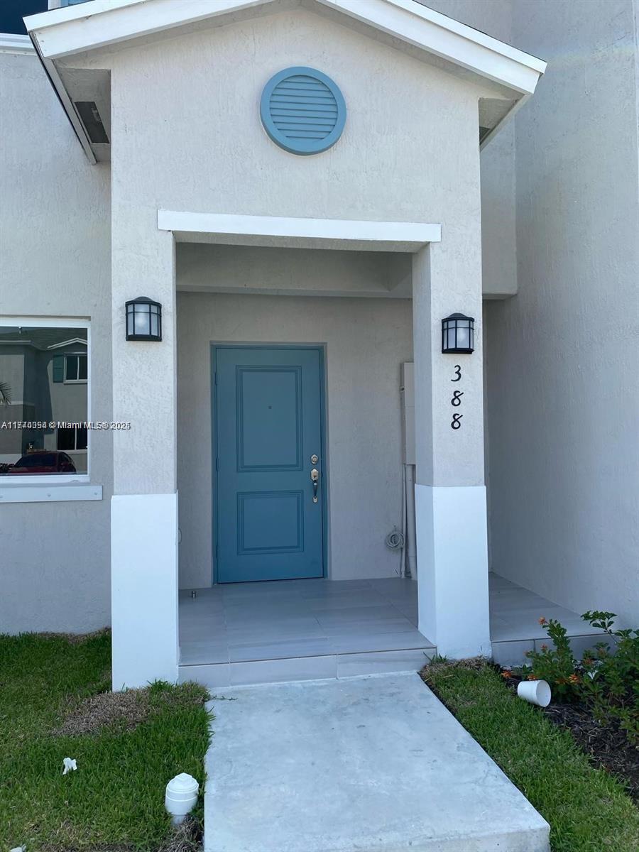 388 NW 12th Pl 388