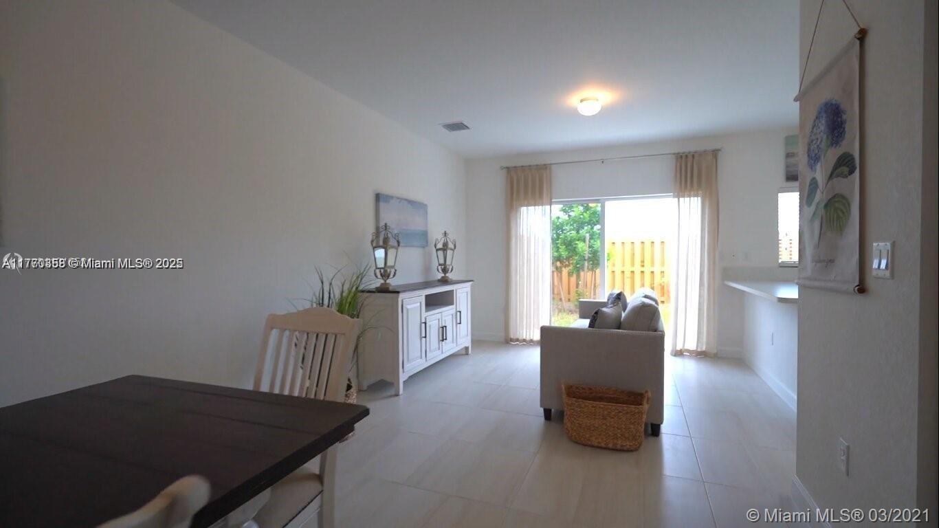 388 NW 12th Pl 388