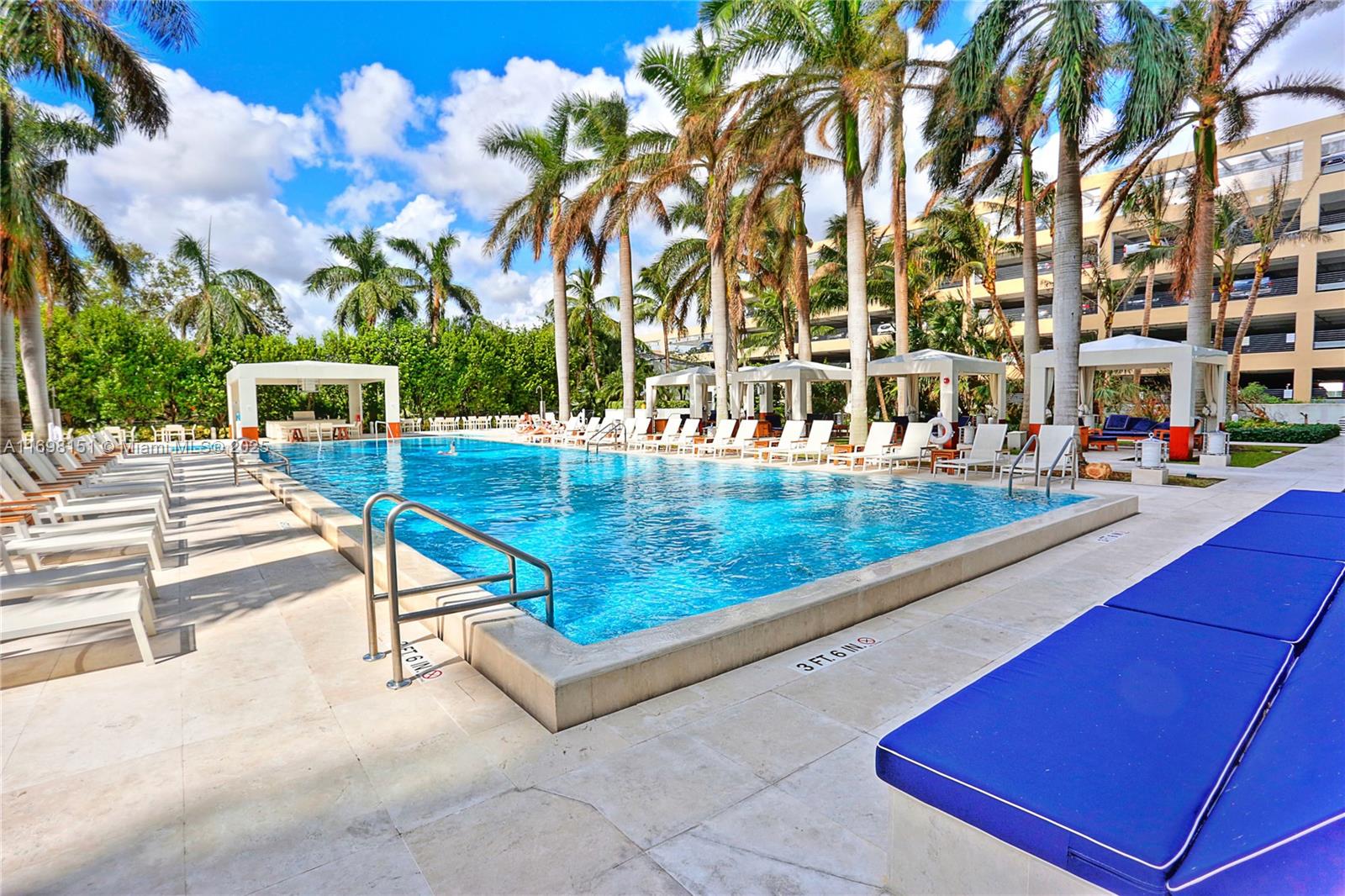 GROVENOR HOUSE CONDO - Residential