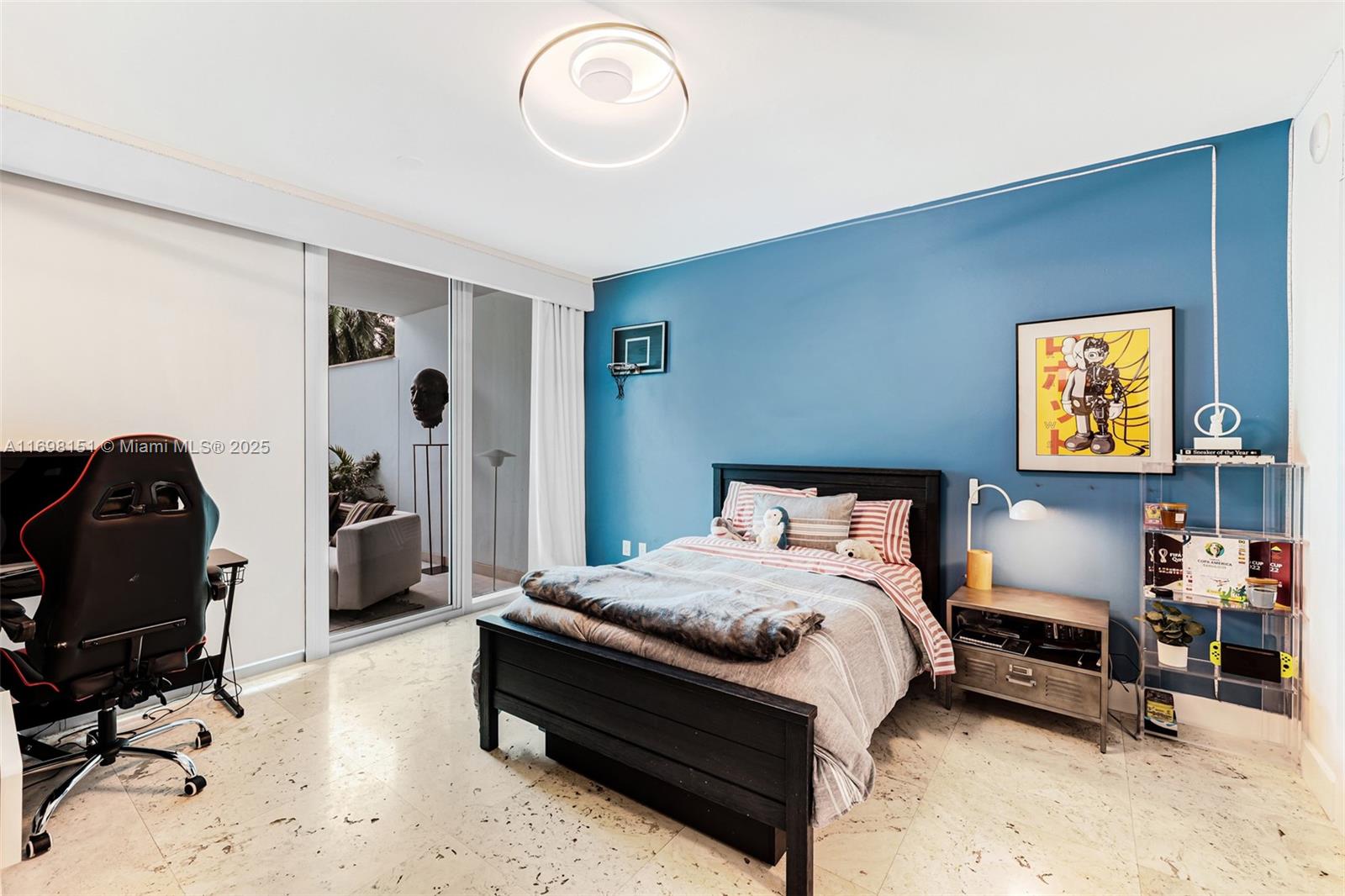 GROVENOR HOUSE CONDO - Residential