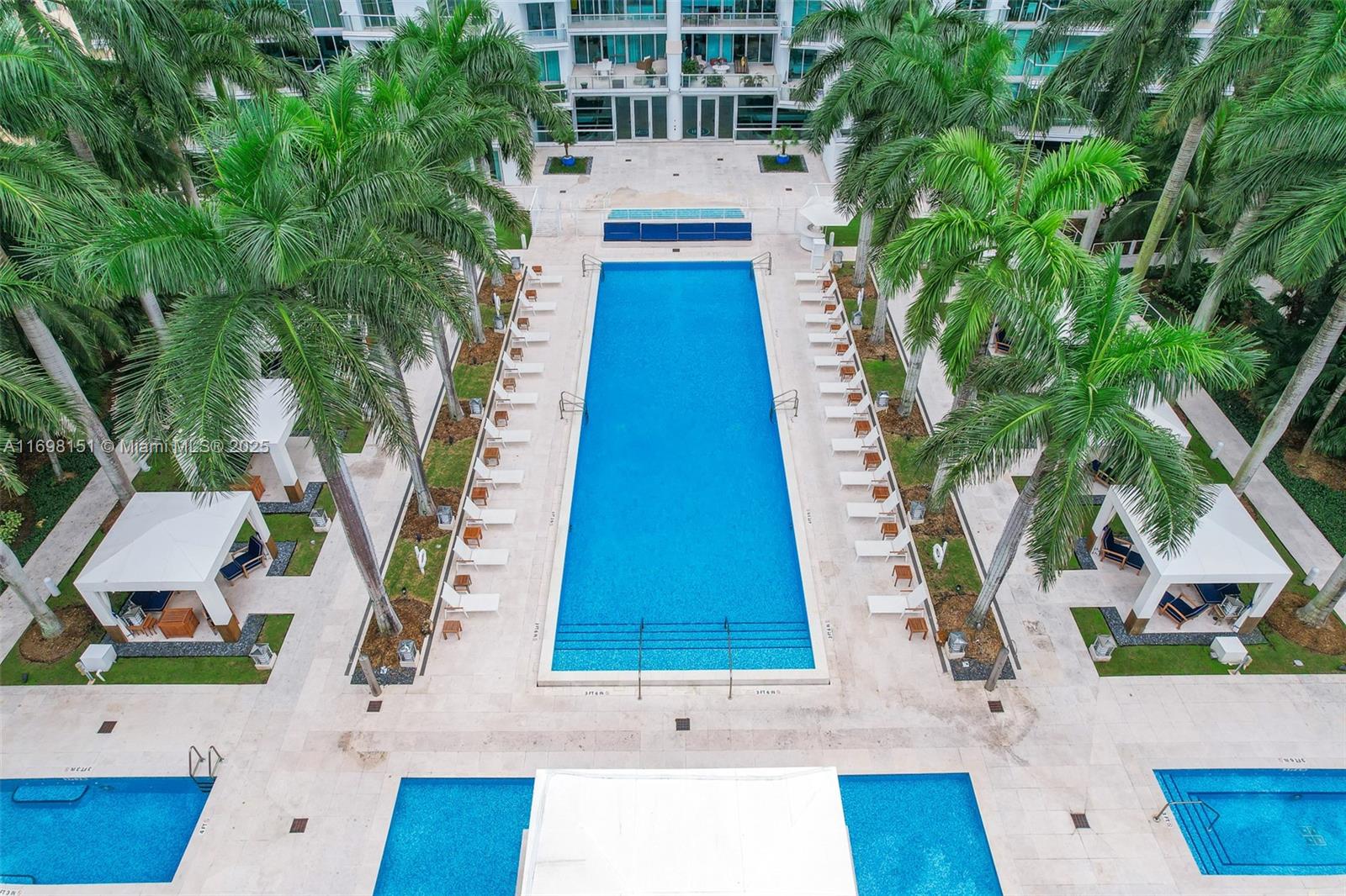 GROVENOR HOUSE CONDO - Residential