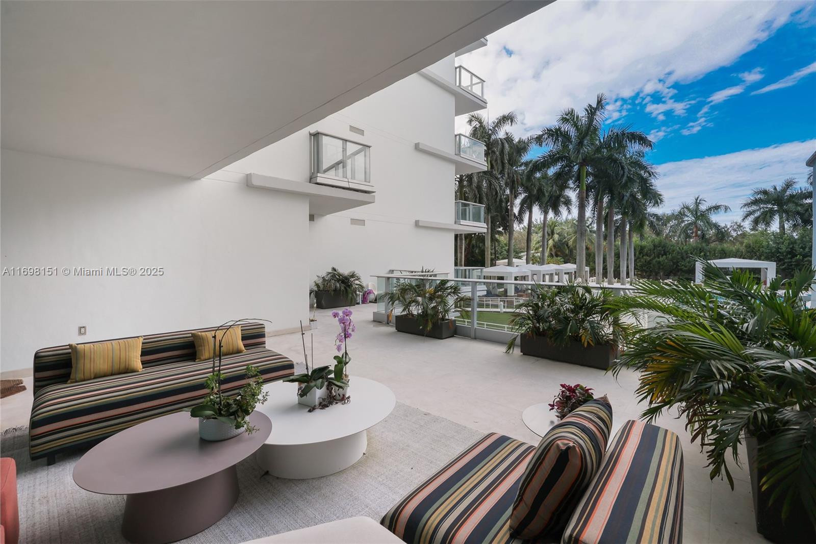 GROVENOR HOUSE CONDO - Residential