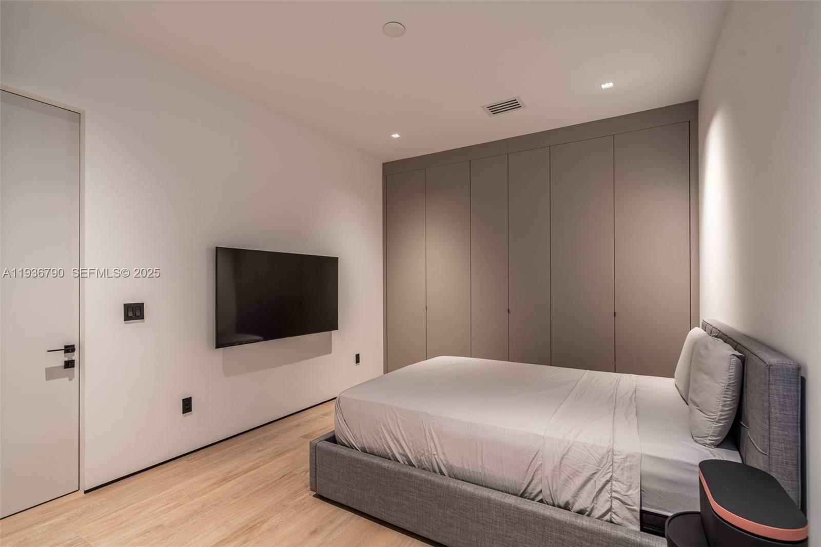 GRAND FLORIDIAN ESTATES - Residential