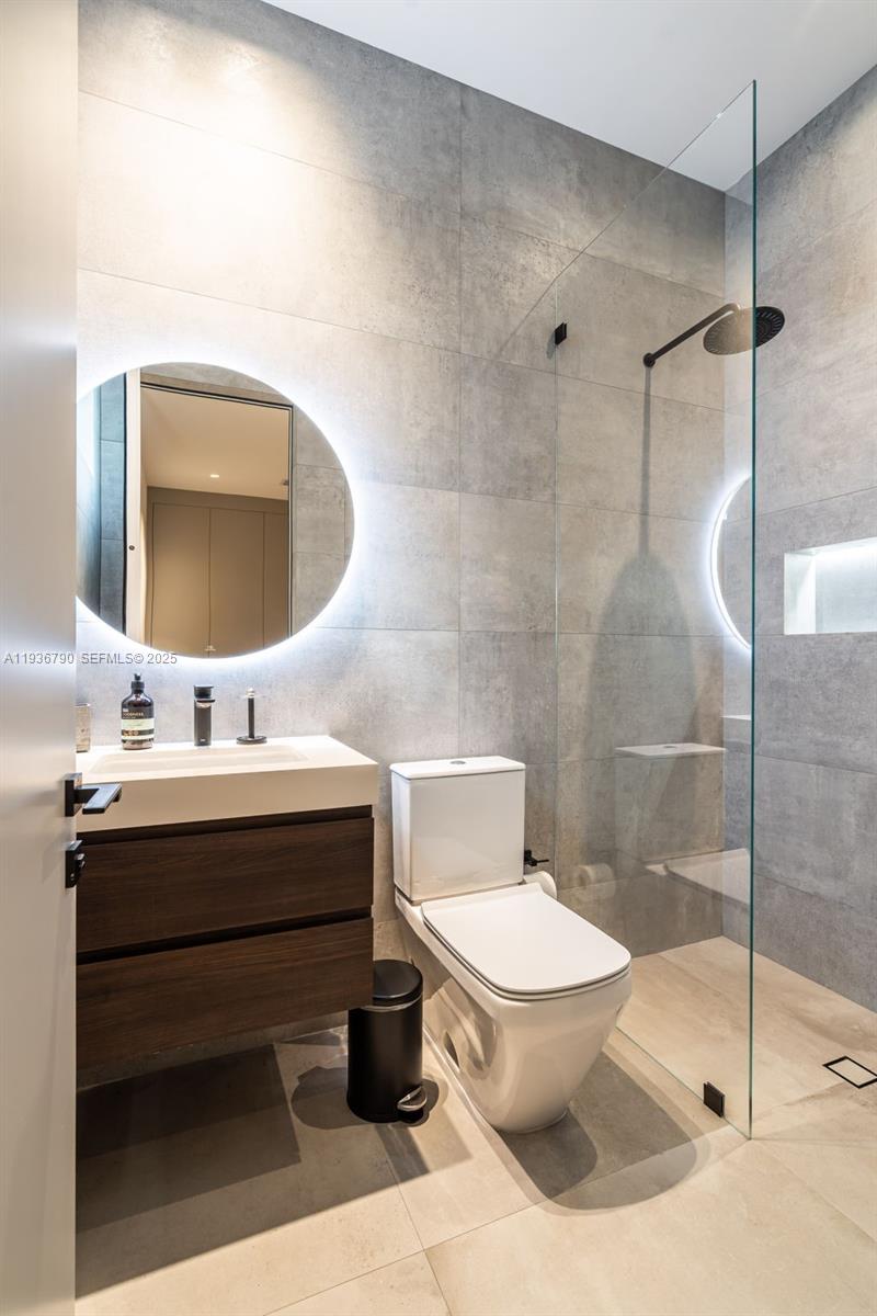 GRAND FLORIDIAN ESTATES - Residential