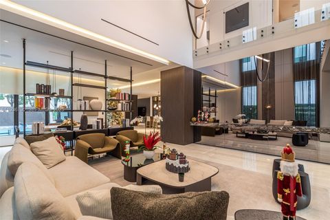 10540 NW 67th Ter Doral FL 33178