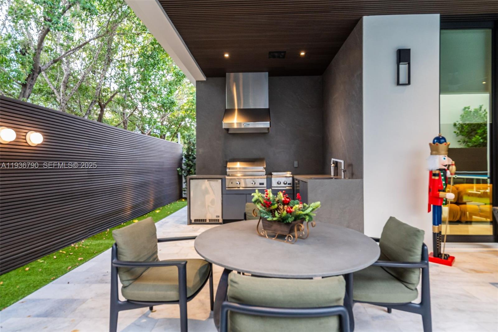 GRAND FLORIDIAN ESTATES - Residential