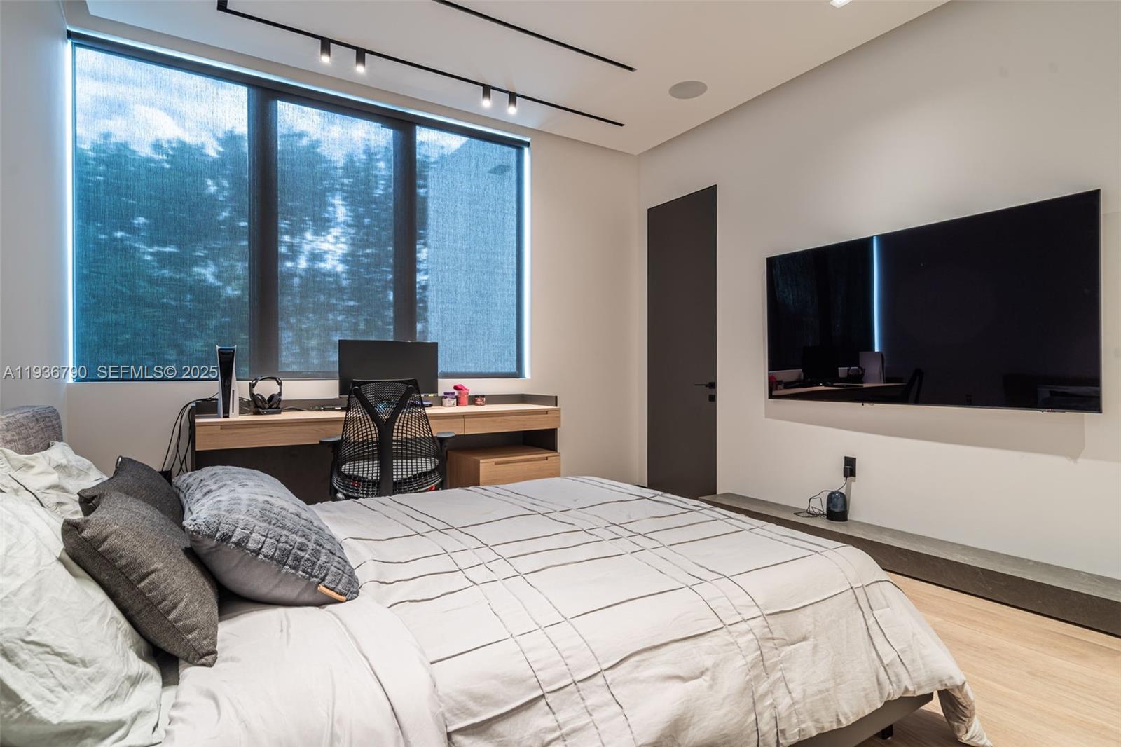 GRAND FLORIDIAN ESTATES - Residential