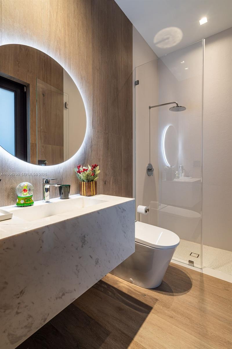 GRAND FLORIDIAN ESTATES - Residential