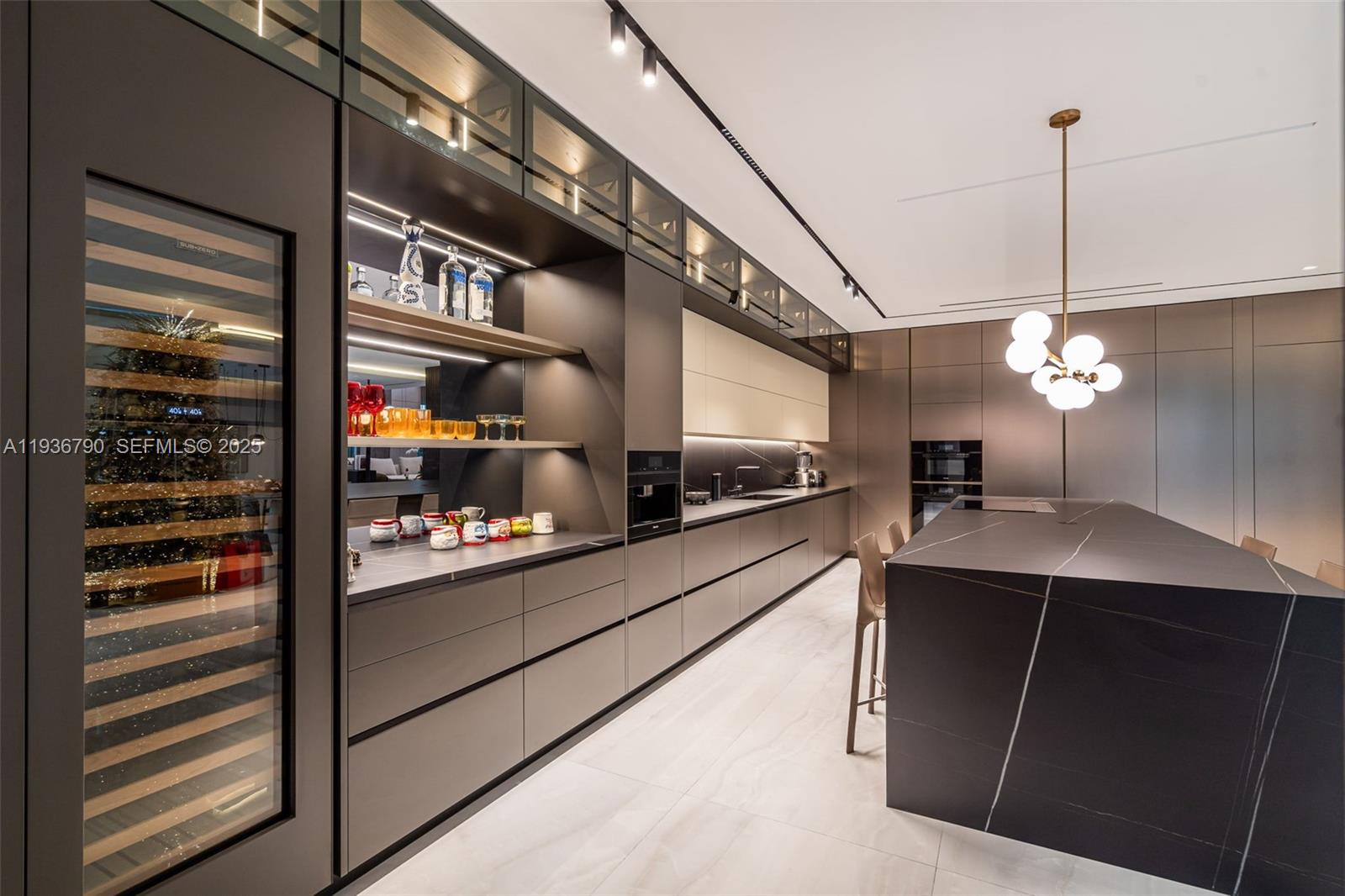 GRAND FLORIDIAN ESTATES - Residential