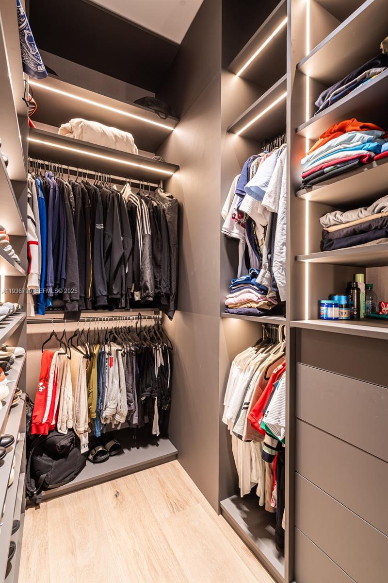 GRAND FLORIDIAN ESTATES - Residential