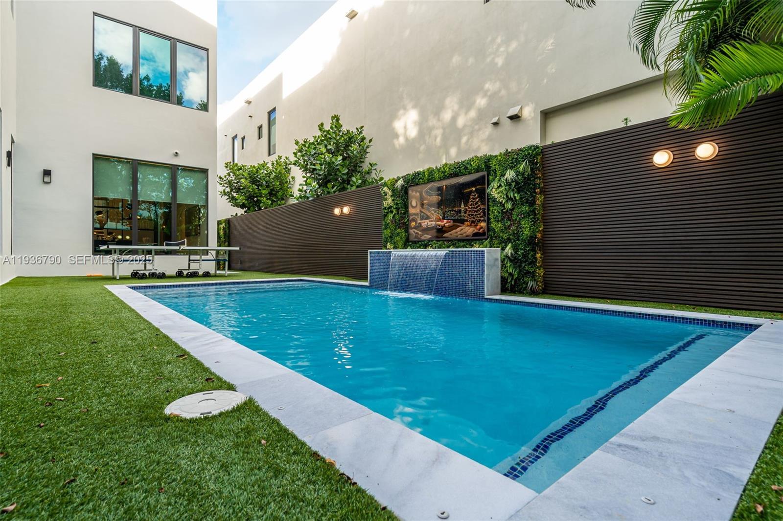 GRAND FLORIDIAN ESTATES - Residential