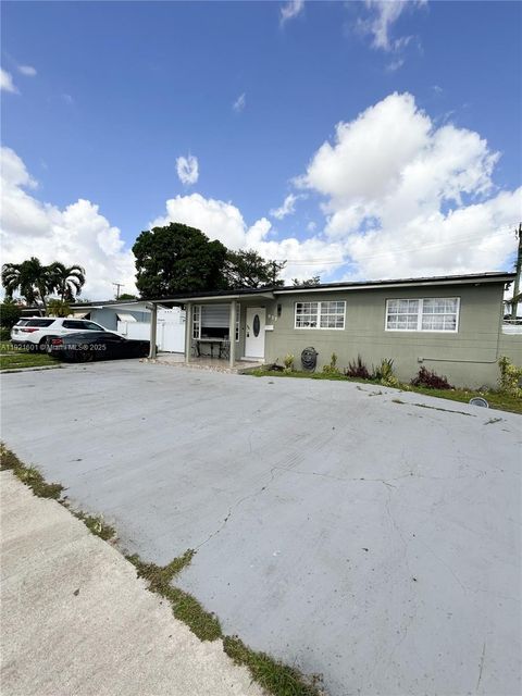 Photo of 937 W 48th St, Hialeah, FL 33012 (MLS # A11921601)