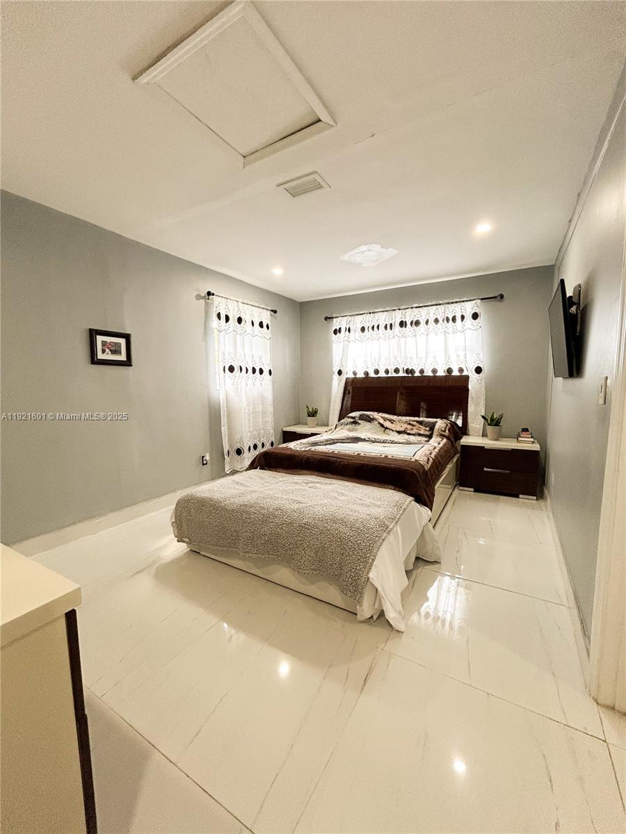 PALM SPRINGS SEC 4 - 5TH - Residential