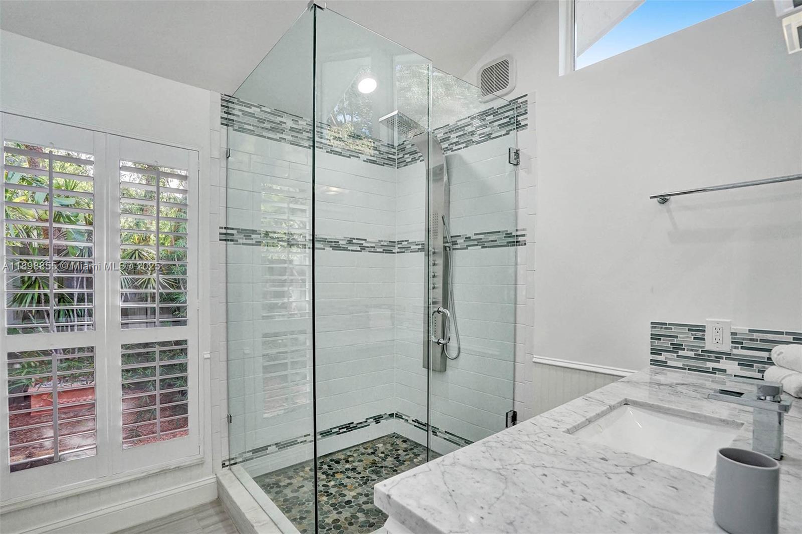 RIVER LANDS - Residential Lease