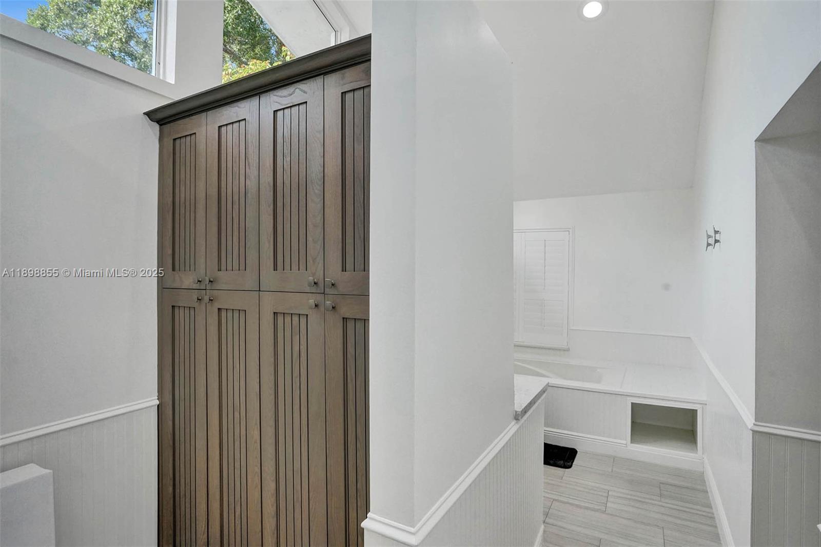 RIVER LANDS - Residential Lease