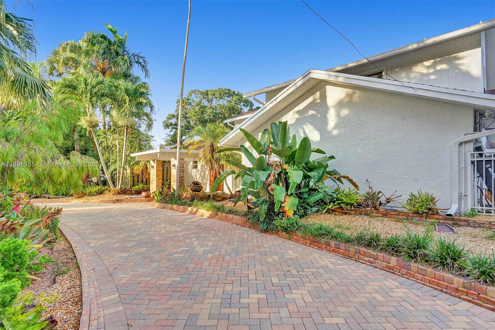 RIVER LANDS - Residential Lease