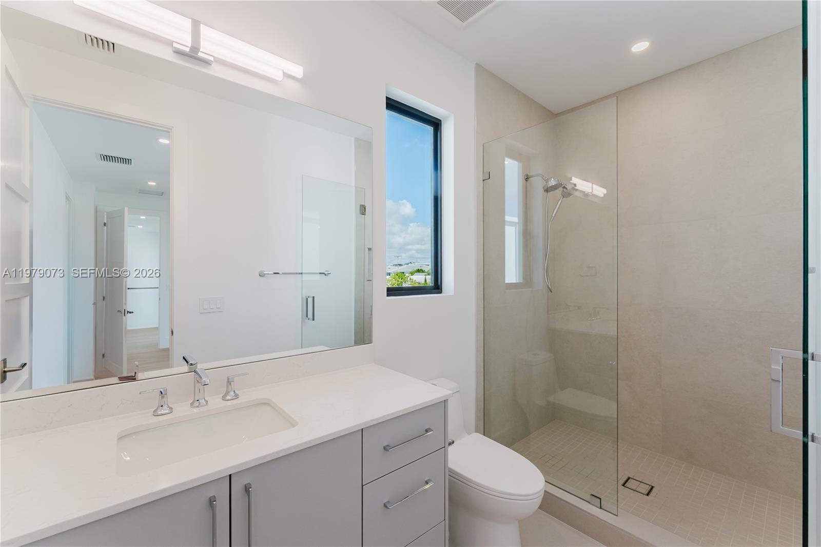 BOCA VILLAS SEC B - Residential Lease