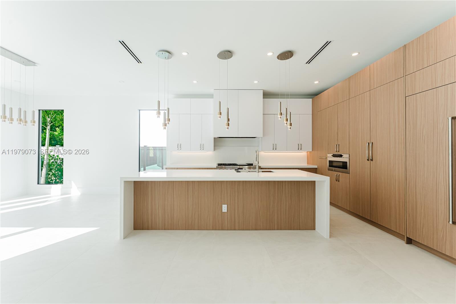 BOCA VILLAS SEC B - Residential Lease