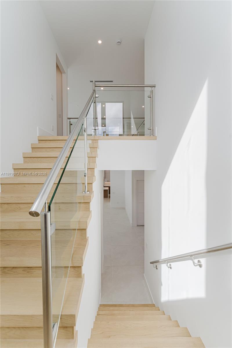 BOCA VILLAS SEC B - Residential Lease