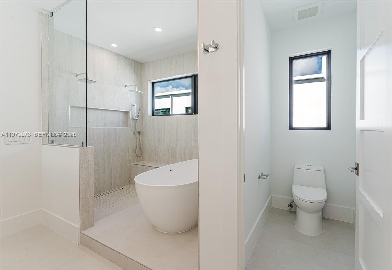 BOCA VILLAS SEC B - Residential Lease