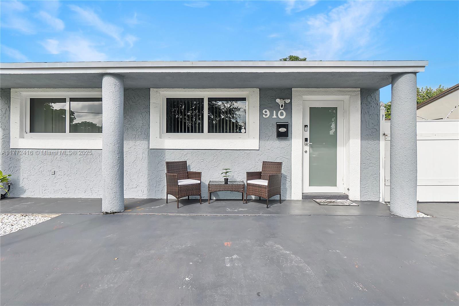 910 N 70th Ave, Hollywood, Broward County, Florida - 3 Bedrooms  
2 Bathrooms - 
