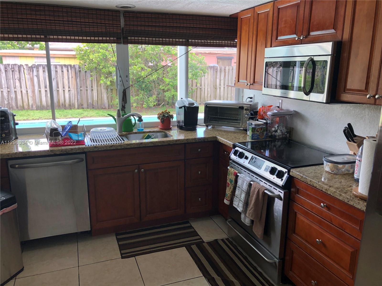 MIRAMAR PARK FOURTH ADD - Residential Lease