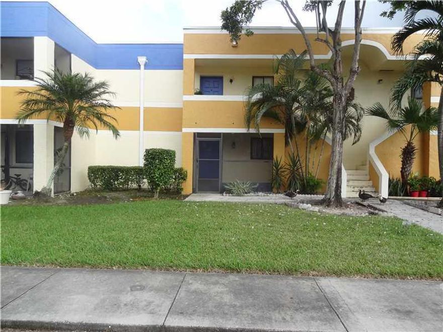 LOCATION, LOCATION, LOCATION NICE 2 BEDROOMS 2 BATHROOMS UNIT IN WESTON, RACQUET CLUB COMMUNITY.  FIRST FLOOR UNIT. VERY WELL KEPT.  EASY ACCESS TO MAYOR HWAYS.  BEAUTIFUL RENOVATED KITCHEN AND BATHROOMS, A+ SCHOOLS, RESTAURANTS, SHOPPING.  READY TO MOVE- IN.  WON'T LAST. ******NO PETS ALLOWED IN THIS UNIT******