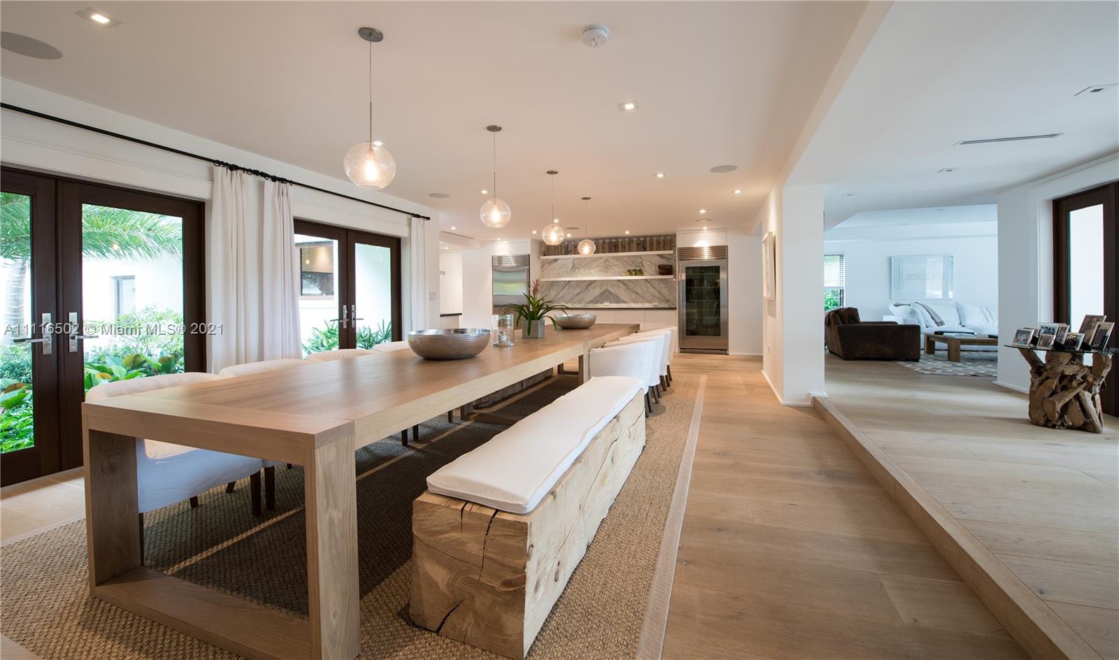 SUNSET ISLANDS-ISLAND NO - Residential