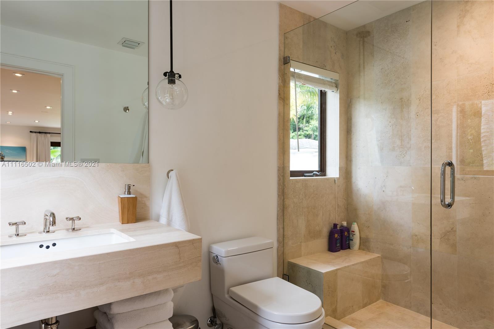 SUNSET ISLANDS-ISLAND NO - Residential