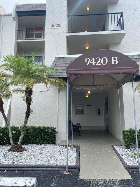 9420 Poinciana Pl 214 Davie FL 33324
