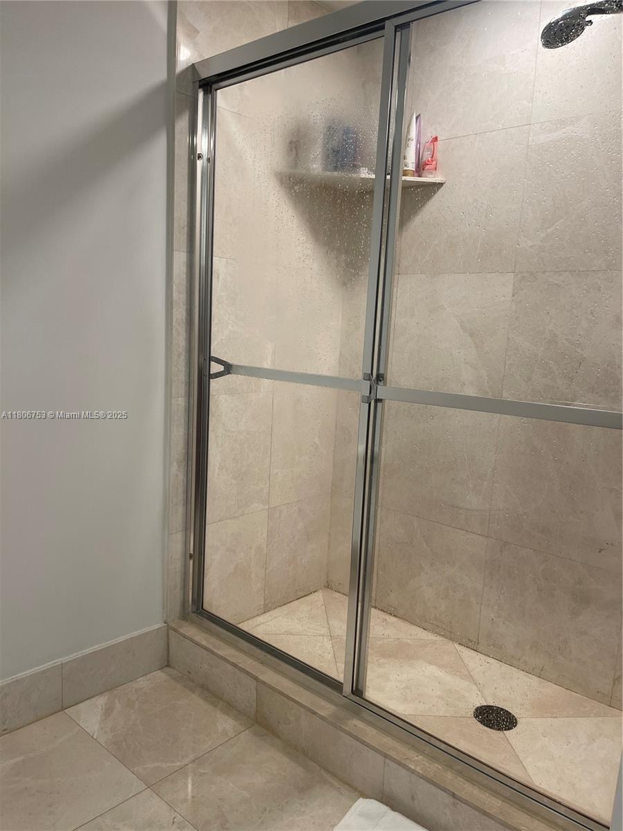 THE PENINSULA II - Residential