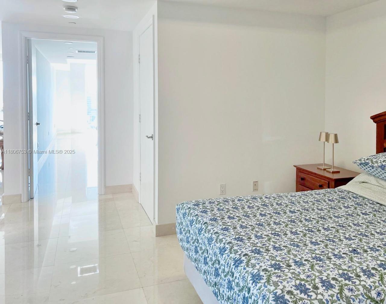 THE PENINSULA II - Residential