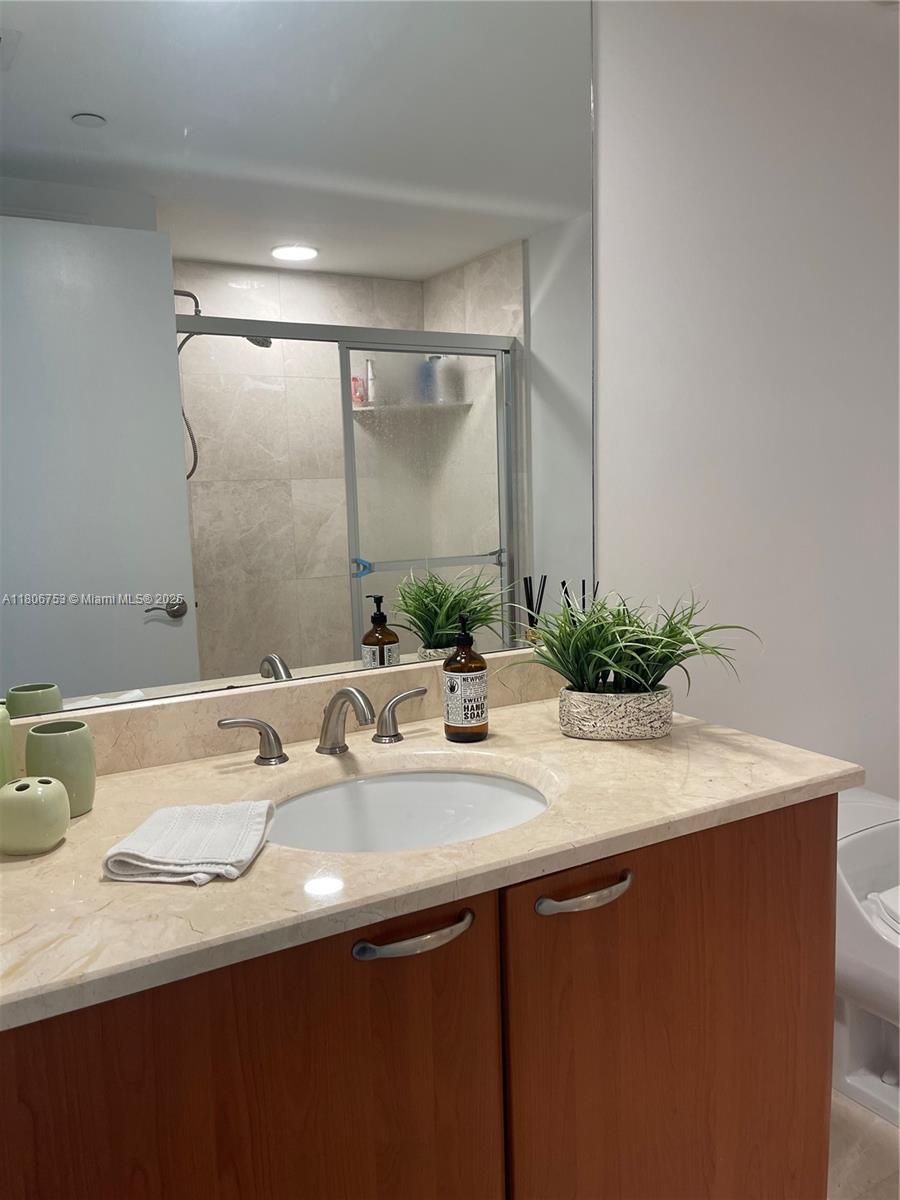 THE PENINSULA II - Residential