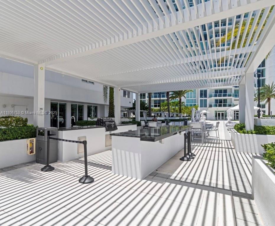 THE PENINSULA II - Residential