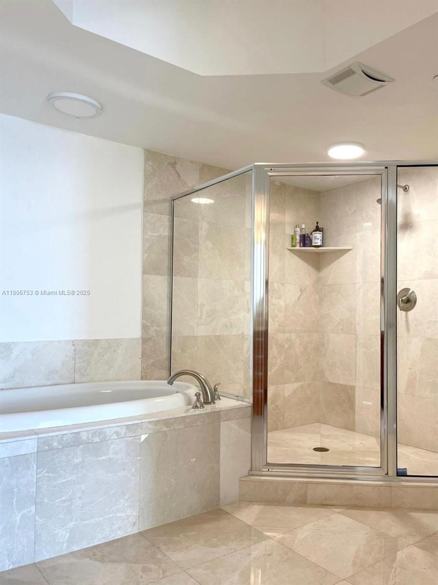 THE PENINSULA II - Residential