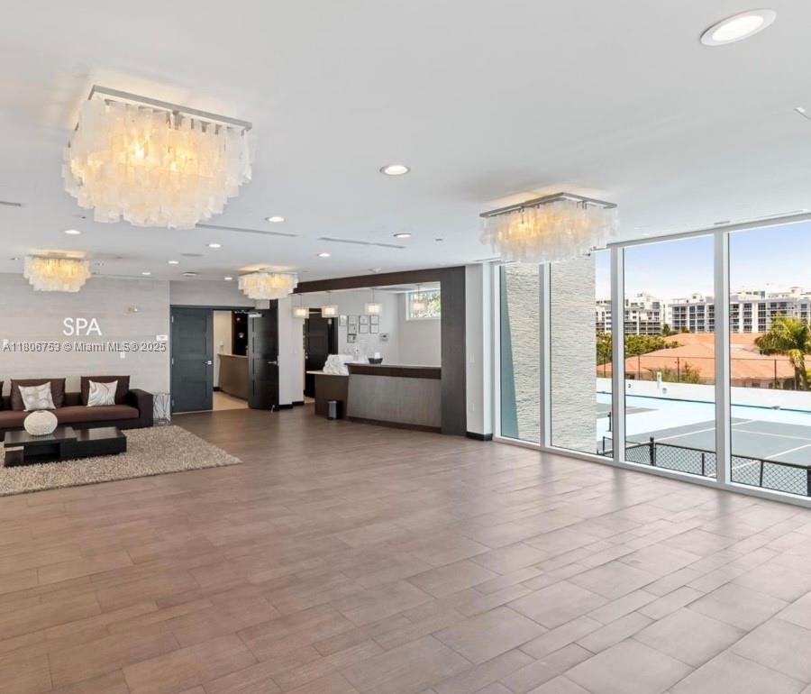 THE PENINSULA II - Residential