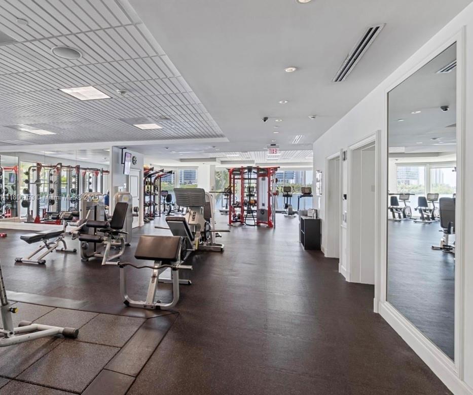 THE PENINSULA II - Residential