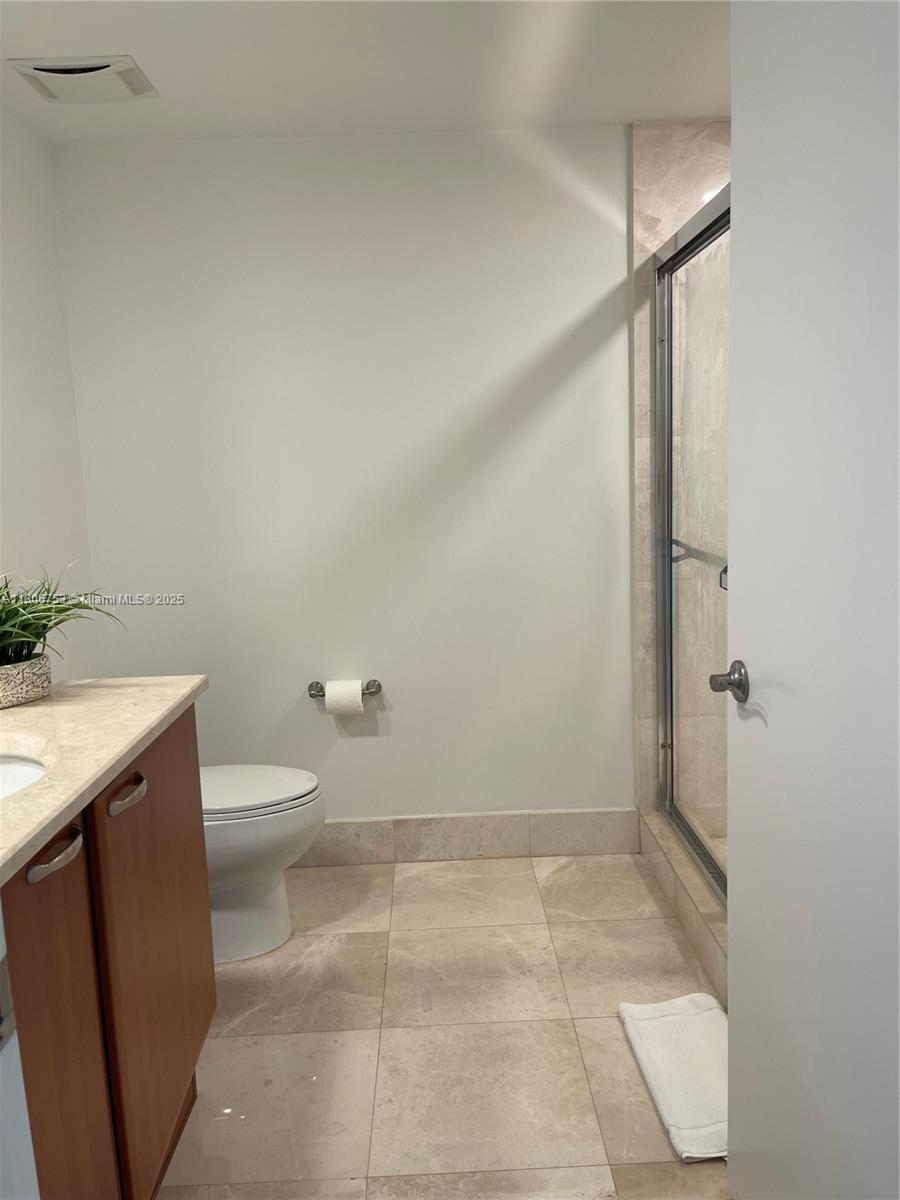 THE PENINSULA II - Residential