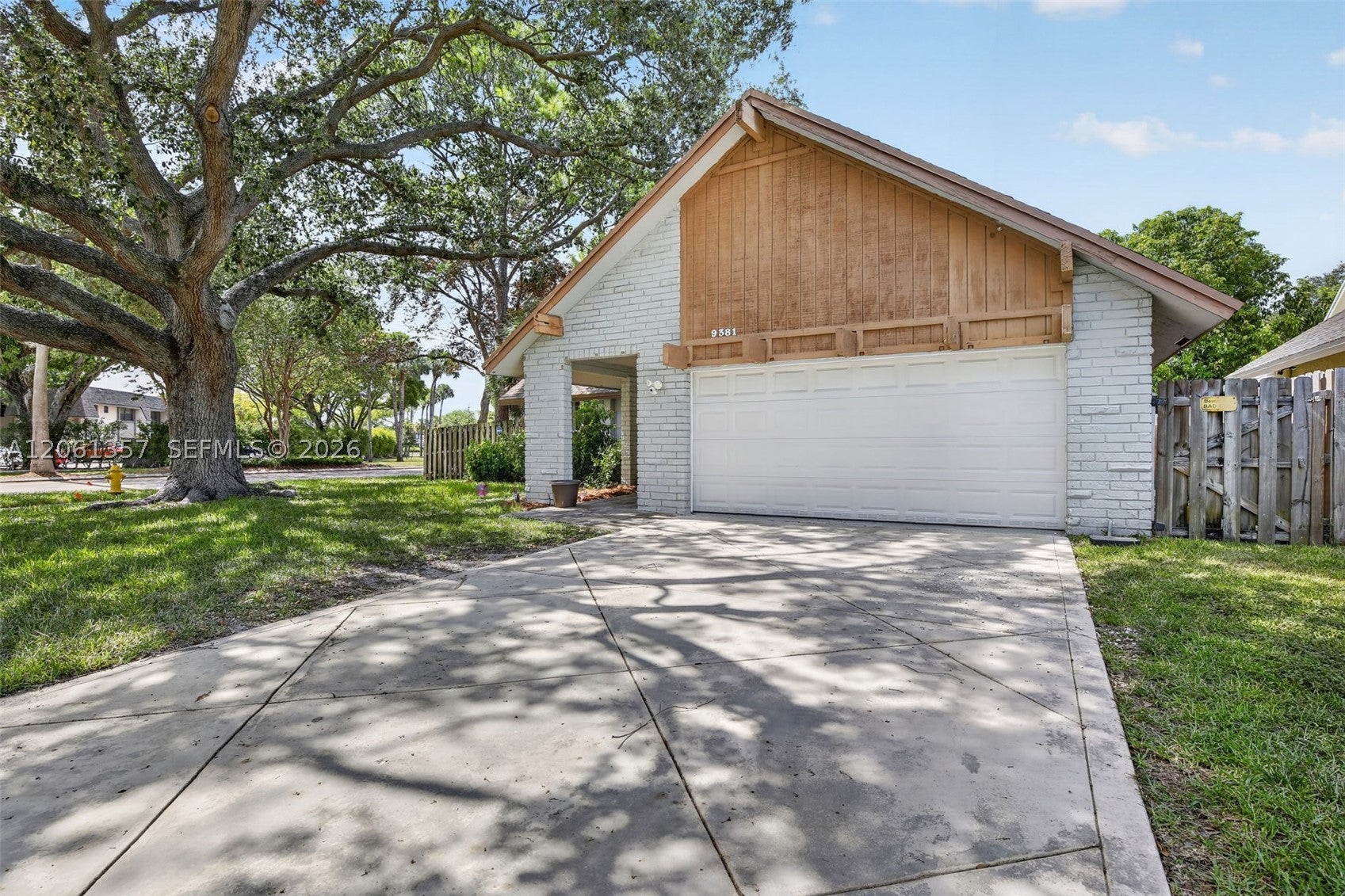 9381 NW 35th Pl