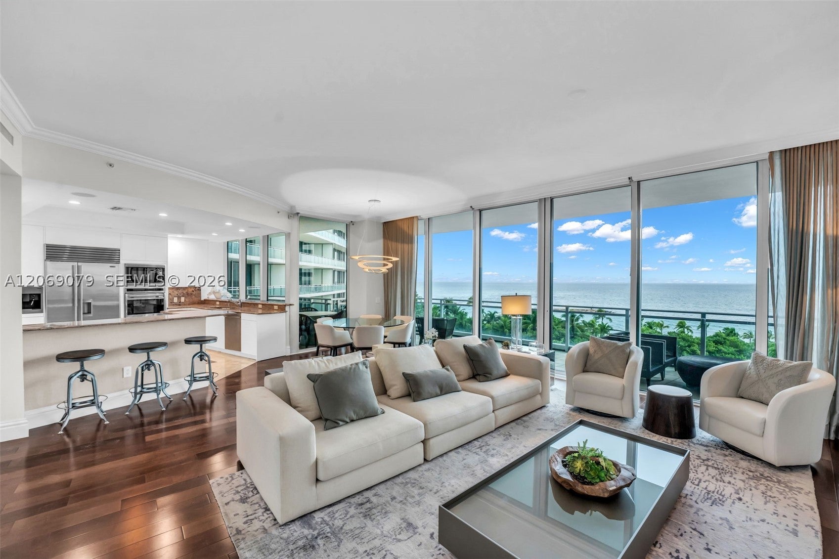 10295 Collins Ave 402