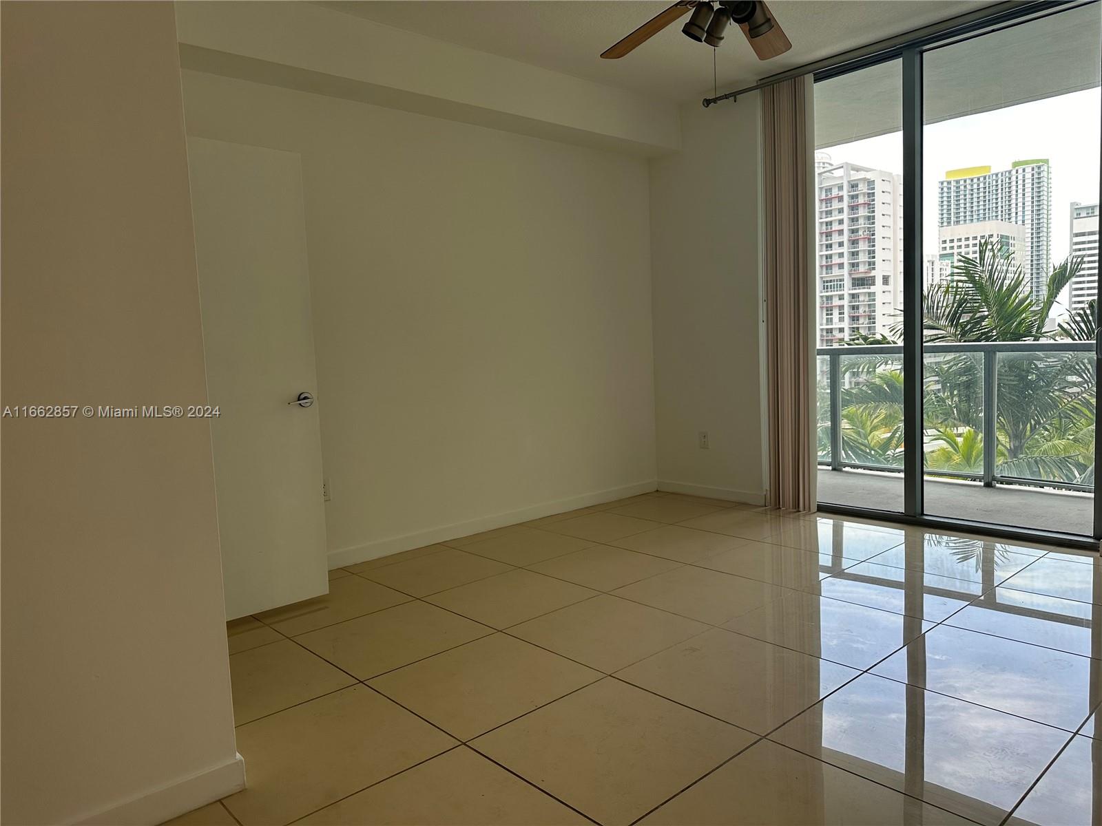 THE AXIS ON BRICKELL COND - Residential