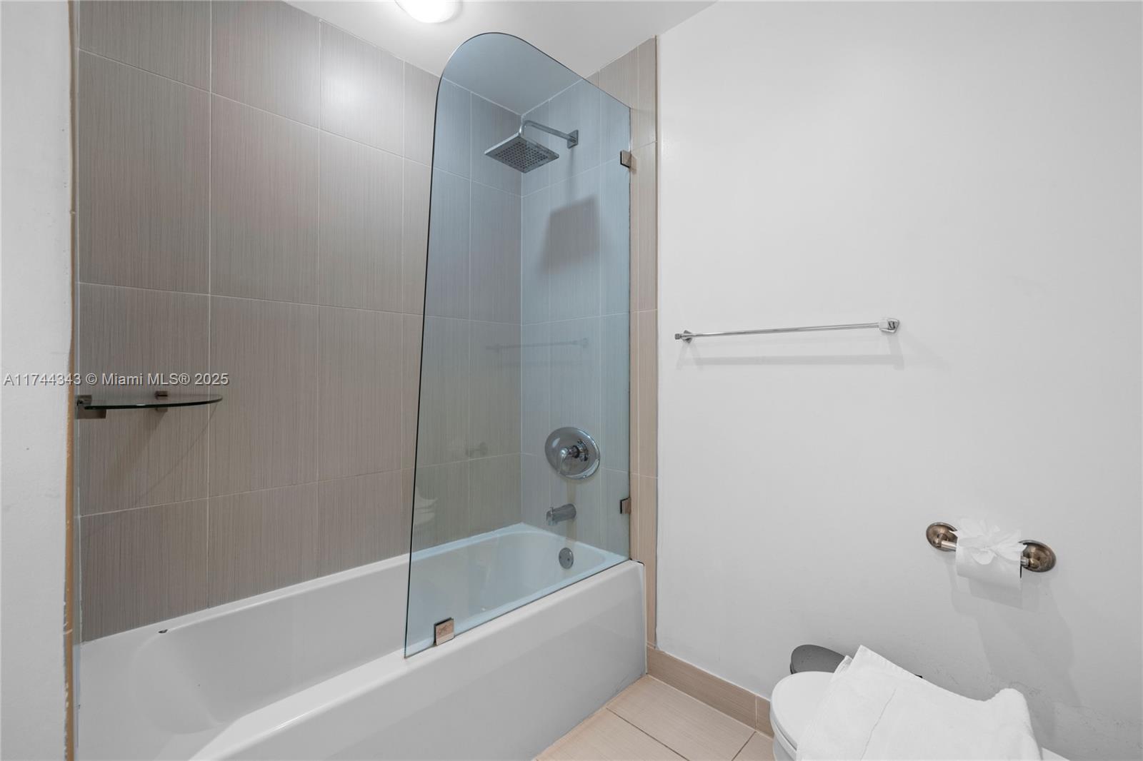 MIDBLOCK MIAMI CONDO - Residential