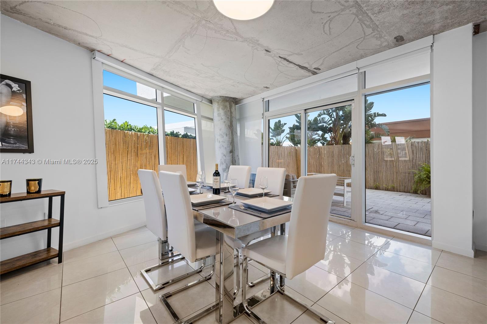 MIDBLOCK MIAMI CONDO - Residential