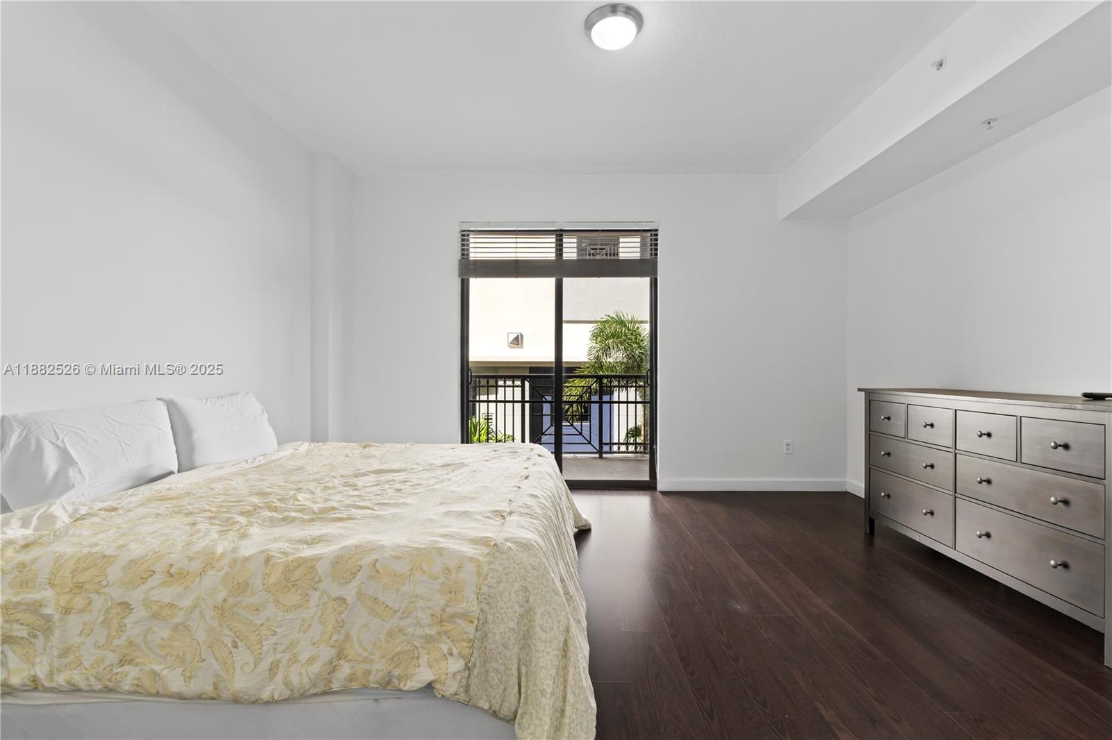 COLONNADE AT DADELAND SW - Residential