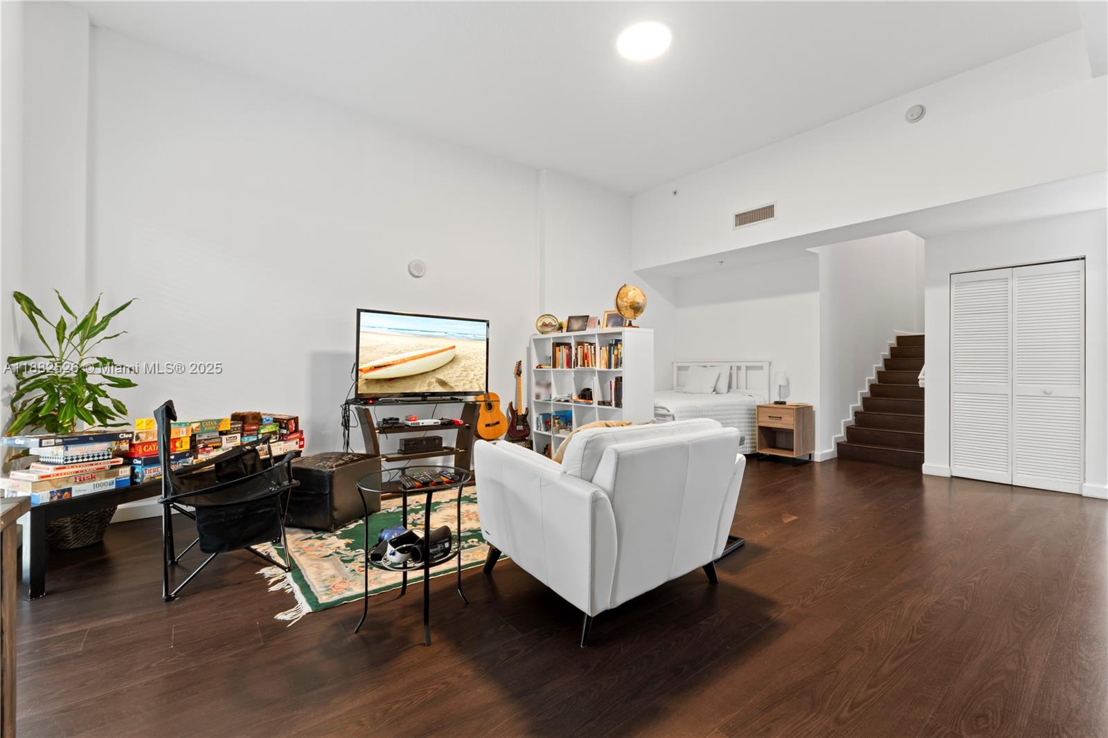 COLONNADE AT DADELAND SW - Residential